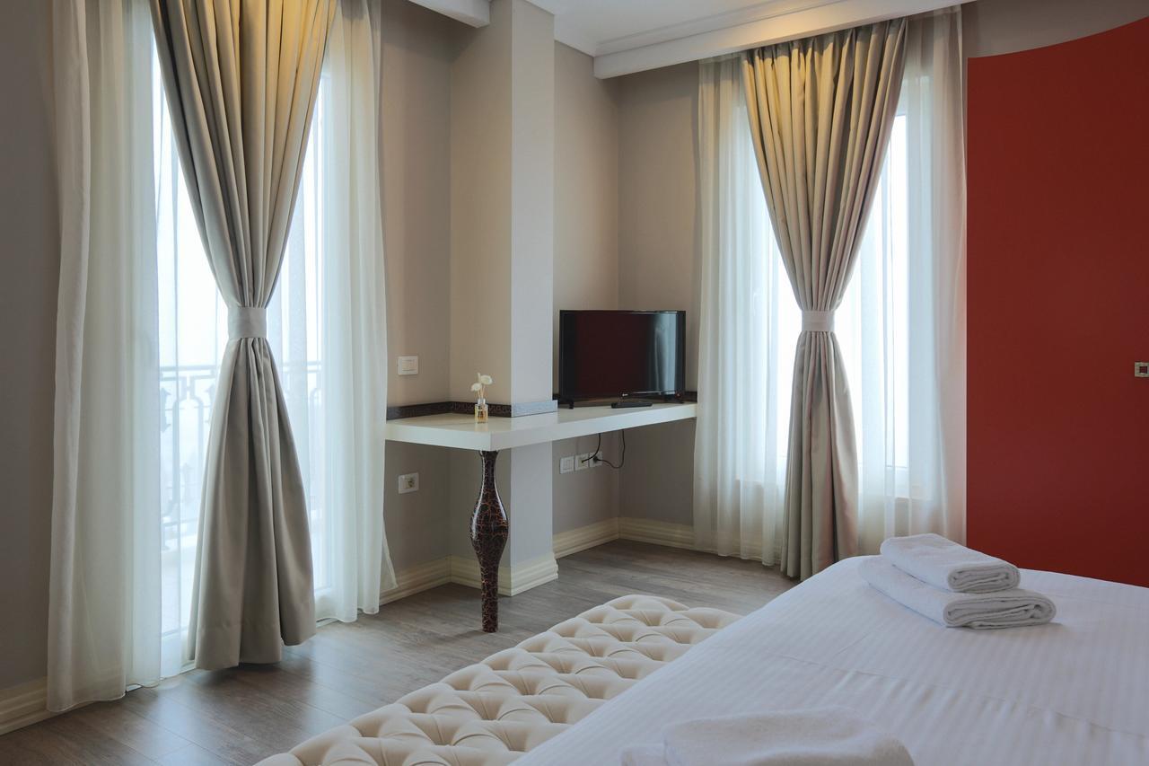 "L'Art De Vivre" Resort Корча Экстерьер фото