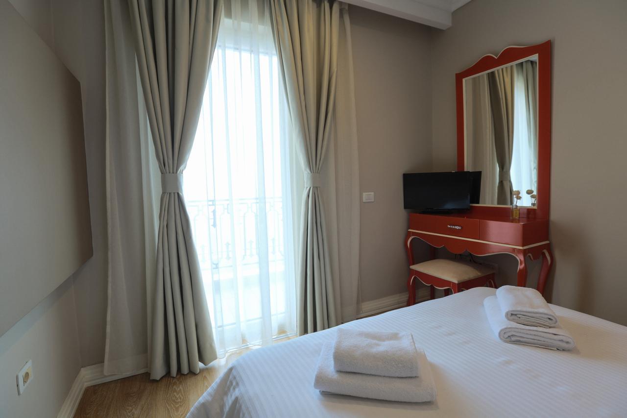 "L'Art De Vivre" Resort Корча Экстерьер фото