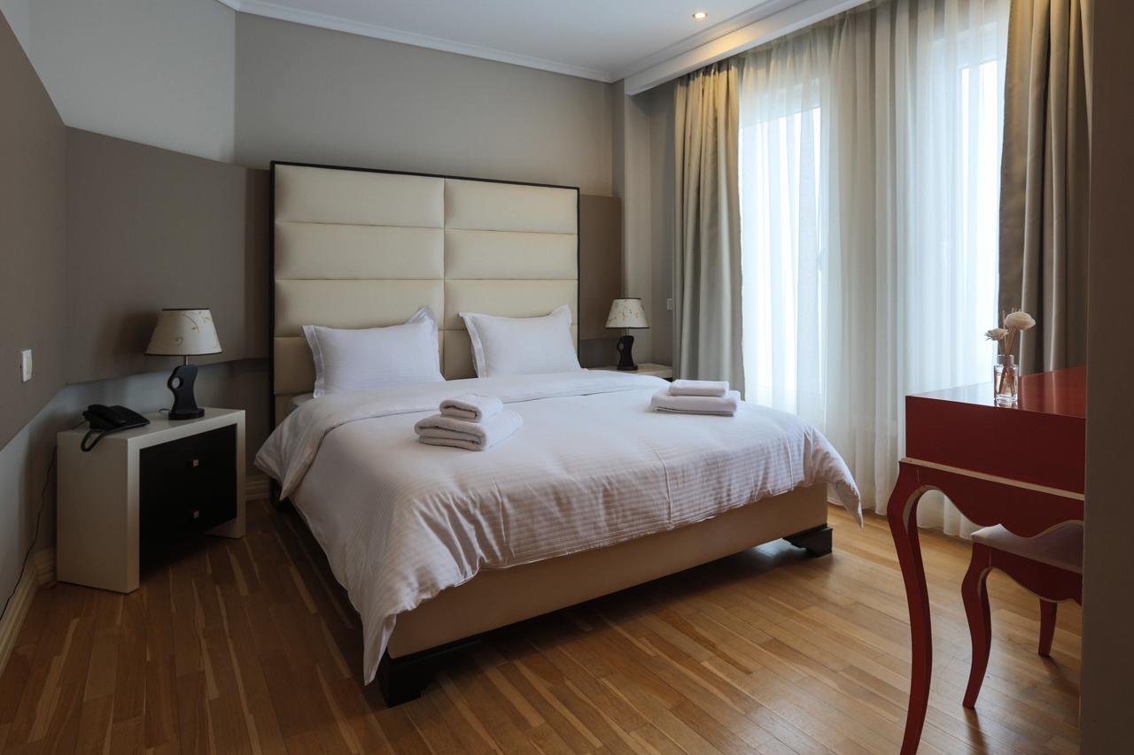 "L'Art De Vivre" Resort Корча Экстерьер фото