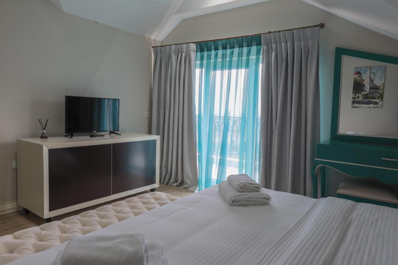 "L'Art De Vivre" Resort Корча Экстерьер фото